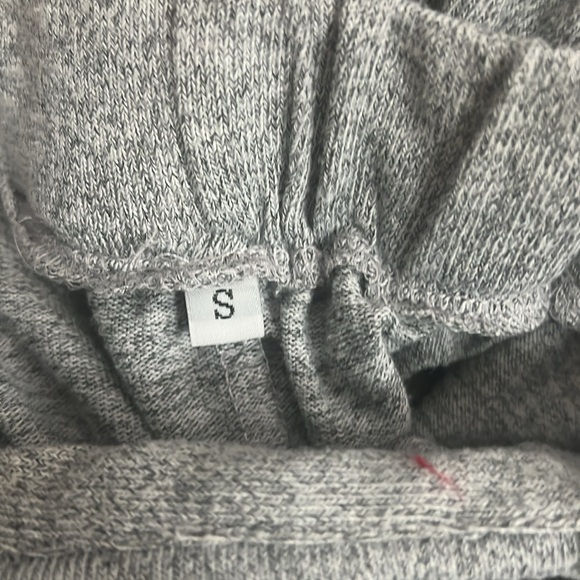 Cropped top and pants set - Picture 3 of 4